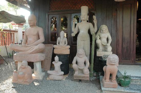 Cambo-Carving-Siem-Reap.jpg