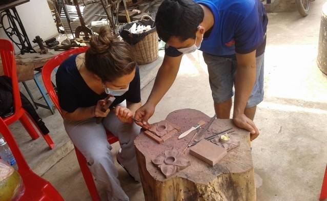 Carving-in-Siem-Reap.jpg