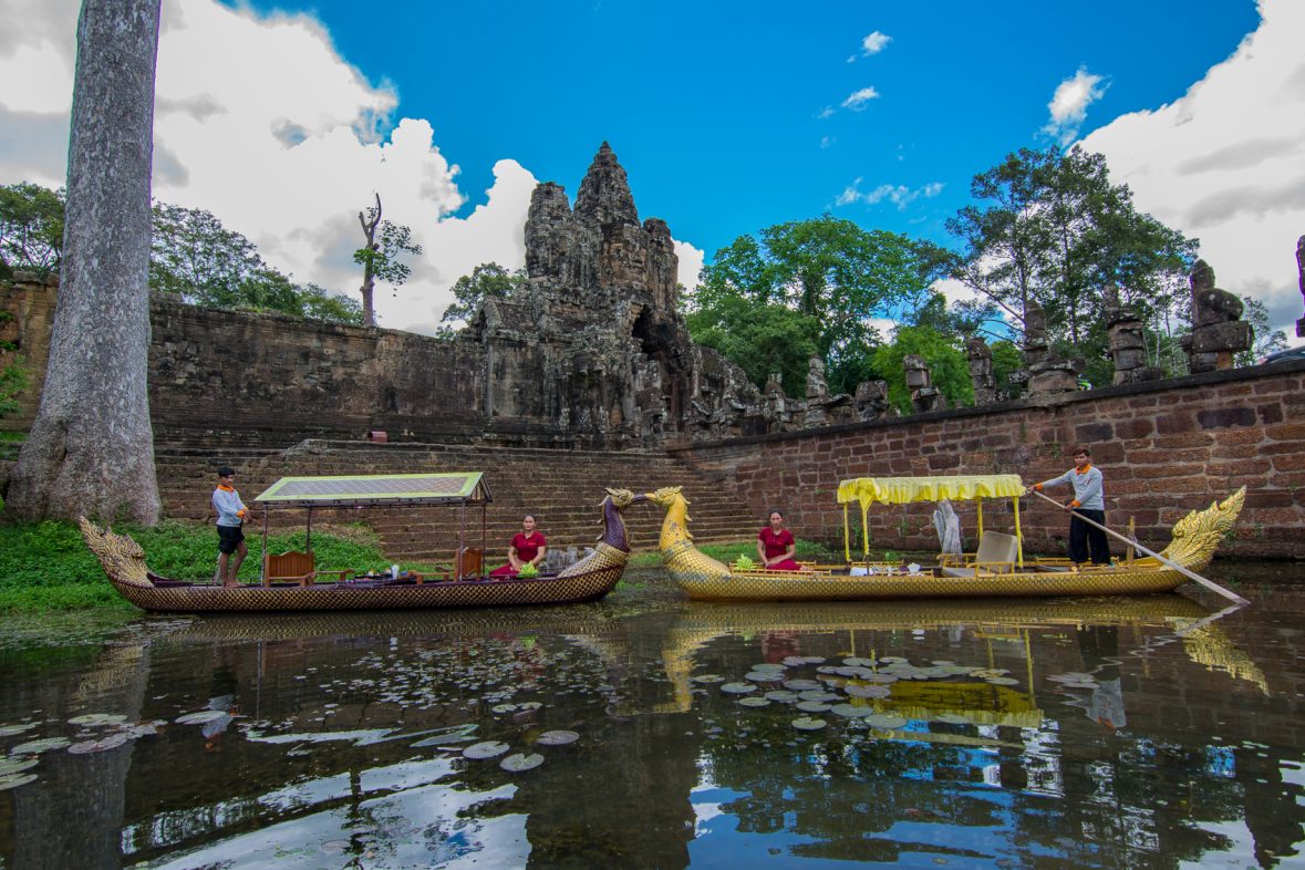 Gondola-Angkor-Boat-Sunset-Rides-Boat.jpg